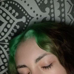 Meet your Posher, Victoria